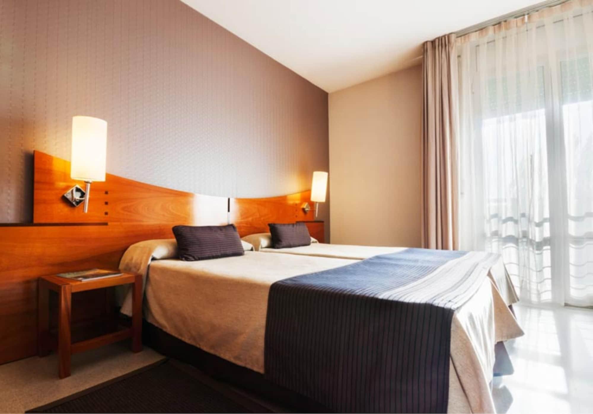 Hotel Гранолерс Екстериор снимка