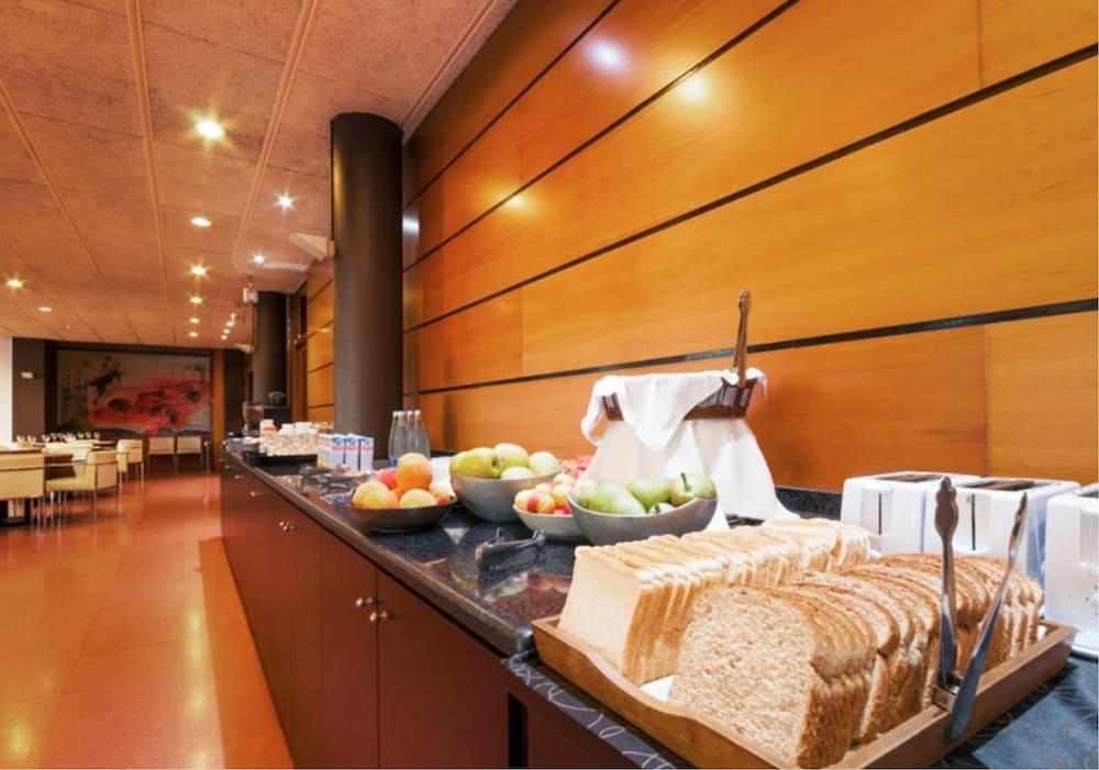 Hotel Гранолерс Екстериор снимка