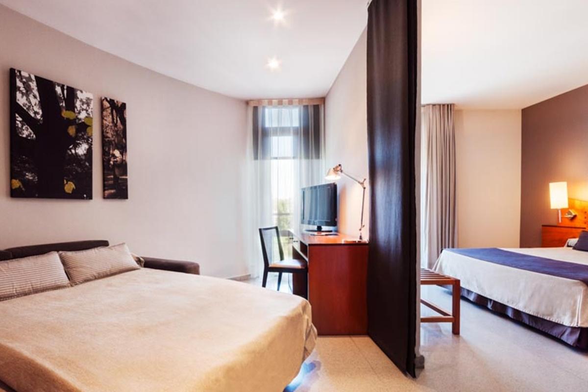 Hotel Гранолерс Екстериор снимка